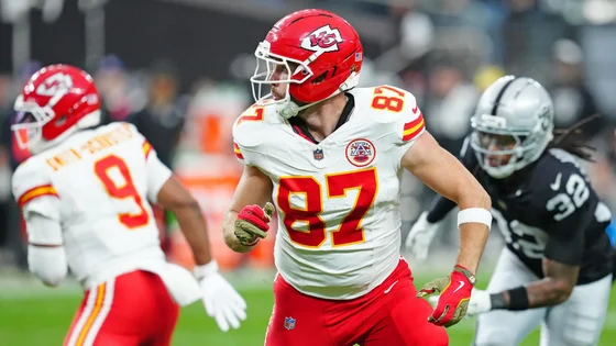 travis-kelce-kansas-city-chiefs